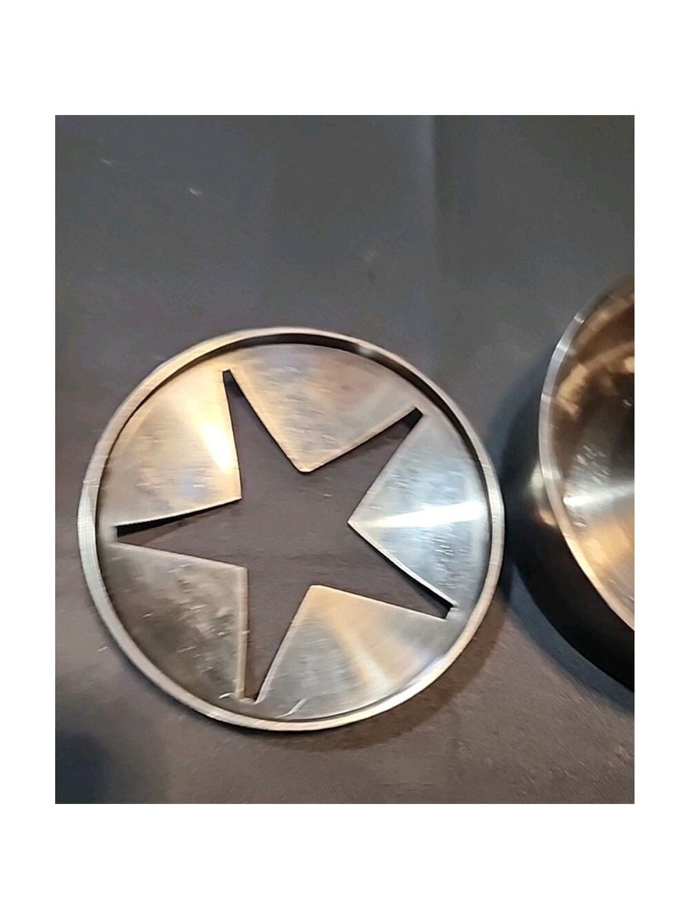 Marlboro Texas Star Silver Round Brushed Metal Stainless Steel Ashtray - Picture 4 of 9